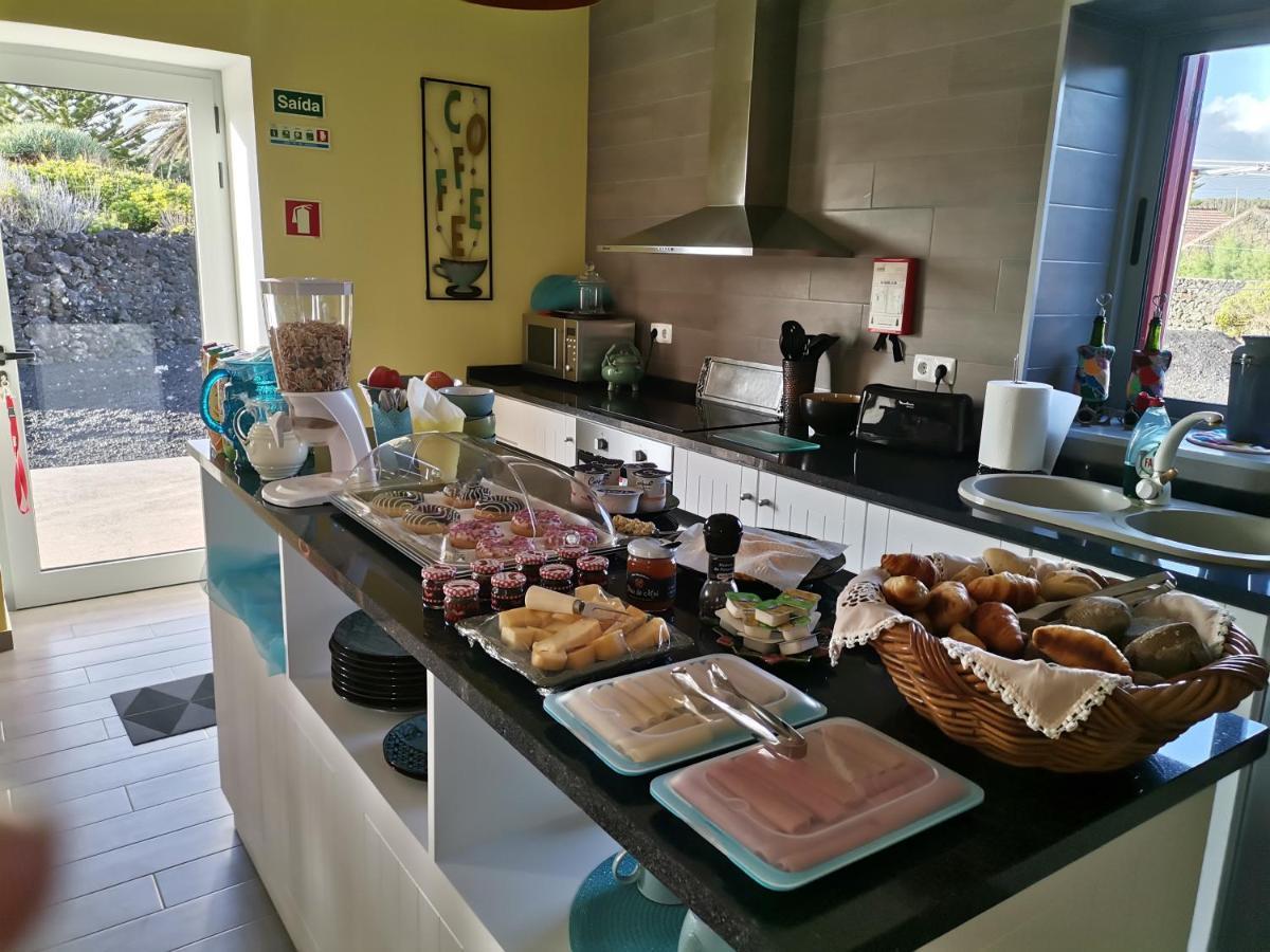 Ocean Breeze Bed & Breakfast Cais do Mourato Exterior photo